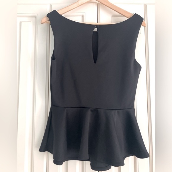 BISOU BISOU Black Sleeveless Cropped Peplum Top Size Small - Picture 3 of 3